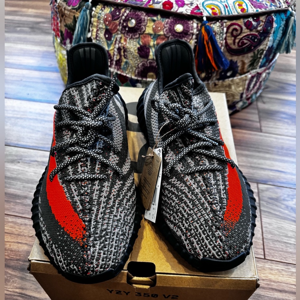 Yeezy Boost 350 V2